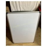 White erase board, 2x3ï¿½ w/ eraser & markers
