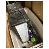 Portable electric light set w/tote,