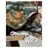 Misc 10 yds + material fleece, panda zoo
