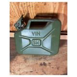 Military style jerrycan 2.6 gal