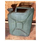 Military style jerrycan 5 gal 1990 W Germany