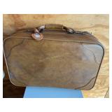Vtg AIRWAYS carry on leather suitcase, 21x14x8"