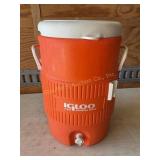 Igloo 5 gal drink cooler (no shipping)