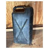 Military style jerrycan 2.6 gal Plastic