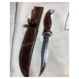 Cutco hunting knife, 5" blade w/shield