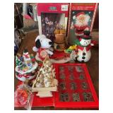Misc Christmas decor, ornaments, Snoopy, Lemax