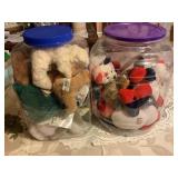 2 plastic containers with plush animals - Ty