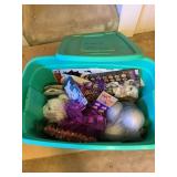 Halloween decor w/ plastic tote