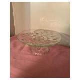 Pedestal glass cake plate 9.5"d x 4ï¿½h