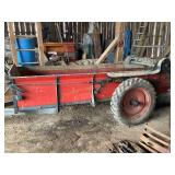 New Idea Ground driven manure spreader 44" x 1
