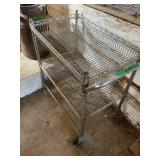 Metal cart, 32x18x32" on casters