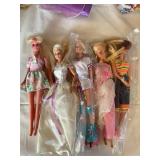5 fashion dolls, 11" tallest