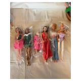 6 fashion dolls, 11" tallest