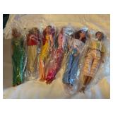 6 Barbie type dolls