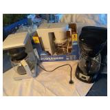 3 Coffee pots, 2 Black & Decker, Proctor Silex,