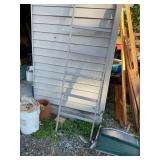 Wooden ladder/trellis 21 1/2" x 72ï¿½