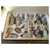 10+ porcelain nativity scene w/orig. box