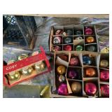 Vtg. Christmas ornaments. - Coby, etc.