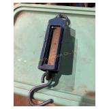 Chattilon Hand scale, 200 lb, 7.5"