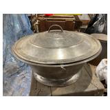 Vintage metal dough bowl w/lid, 16.5"D