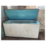 Freezer, 70x37x28", working