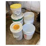 10+ round buckets, some lids