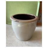 Crock, 7.5", shows some wear