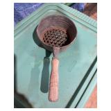 Strainer pot, 5.5"