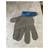 Meat slicer cutting glove