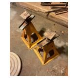 2 Car jacks, 12-16"