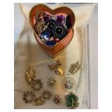 Broachï¿½s, pierced and clip earrings