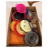 Vtg Childs plastic/metal kitchen dishes, etc. 70s