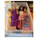 Misc. Mattel Barbie dolls, etc. w/tote