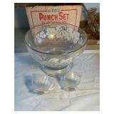 Punch bowl & glasses, Anchor glass