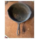 Iron skillet 10.5", marked B
