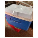 Rubbermaid cooler with drain plug, 20" x 16ï¿½ x 14ï¿½