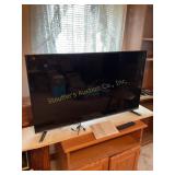Hitachi flat screen tv 42" Model 43G31 w/ remote