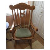 Oak solid wood rocking chair w/seat cushion