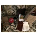 Ext.cords,pillowcases,clothing,puzzle,Mickey mouse