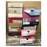 9 pr. Ladies shoes & tennis shoes - sz