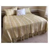 King size bed w/boxsprings, mattress, blankets,