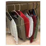 6 Long sleeve womenï¿½s dress tops, size m, Onyx,