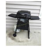 American Gournet gas grill w/tank & cover, 44x40'
