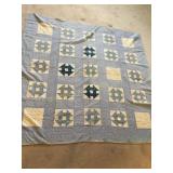 Handmade churn dash pattern quit 75'x75ï¿½ (shows