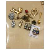 10+ Costume jewelry brooches