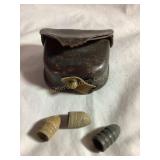 Vtg aged military leather belt pouch,