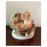 Goebel Hummel figurine, Relaxation, 1946, 4"H