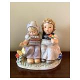 Goebel Hummel figurine, Pleasant Moment, 1981, 5"H