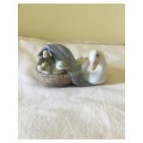 Lladro porcelain duck & ducklings 2"h x 3.5ï¿½w