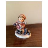 Goebel Hummel figurine, Wintertime Duet, 4"H